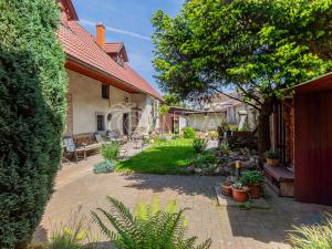 Prodej vícegeneračního domu, Paračov, 388 m2