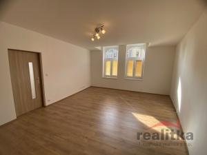 Pronájem bytu 2+1, Opava - Předměstí, Nákladní, 58 m2