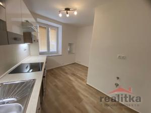Pronájem bytu 2+1, Opava - Předměstí, Nákladní, 58 m2