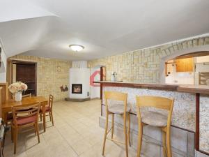 Prodej rodinného domu, Velké Bílovice, Mírová, 290 m2