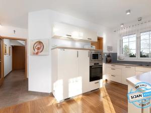 Prodej rodinného domu, Raduň, 9. května, 220 m2