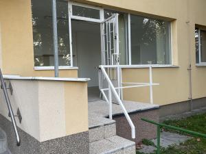 Pronájem obchodního prostoru, Neratovice, Dr. E. Beneše, 21 m2