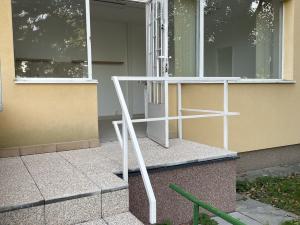 Pronájem obchodního prostoru, Neratovice, Dr. E. Beneše, 21 m2