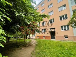 Pronájem bytu 3+1, Praha - Břevnov, Šantrochova, 71 m2
