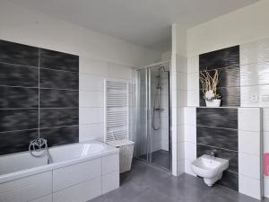 Pronájem rodinného domu, Troubsko, Nár. odboje, 230 m2