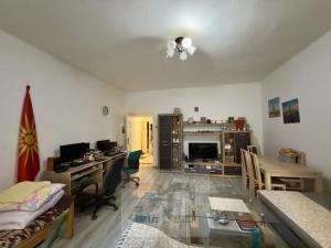 Pronájem bytu 2+kk, Praha - Holešovice, Tusarova, 56 m2