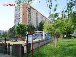 Pronájem bytu 3+1, Praha - Kobylisy, Frýdlantská, 71 m2