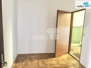Pronájem bytu 2+kk, Praha - Dejvice, Vostrovská, 42 m2
