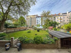 Pronájem bytu 2+kk, Praha - Dejvice, Srbská, 43 m2