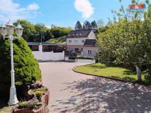 Prodej rodinného domu, Nepomyšl, 410 m2