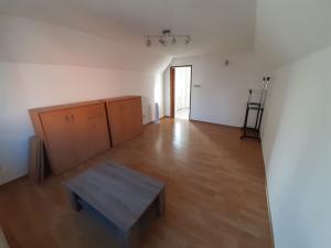 Pronájem bytu 1+1, Plzeň, K Rozhraní, 38 m2