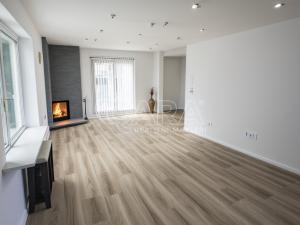Prodej bytu 3+1, Praha - Horní Počernice, Chodovická, 54 m2