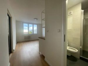 Pronájem bytu 1+1, Nové Strašecí, Křivoklátská, 38 m2