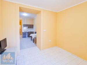 Pronájem bytu 1+kk, Praha - Řepy, Karlovarská, 35 m2