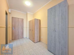 Pronájem bytu 1+kk, Praha - Řepy, Karlovarská, 35 m2