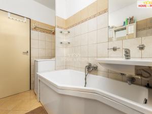 Pronájem bytu 3+1, Praha - Kobylisy, Bojasova, 65 m2