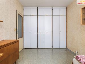 Pronájem bytu 3+1, Praha - Kobylisy, Bojasova, 65 m2