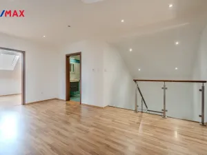 Prodej rodinného domu, Oponešice, 280 m2