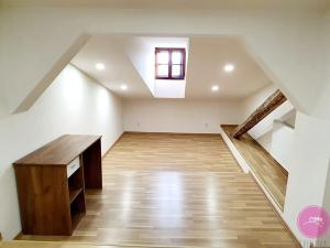Pronájem bytu 2+kk, Olomouc, Dolní náměstí, 55 m2