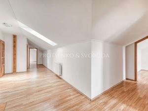 Prodej vícegeneračního domu, Senožaty, 182 m2