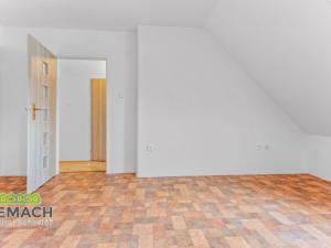 Pronájem bytu 1+1, Náchod, Běloveská, 44 m2