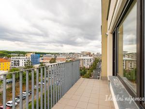 Pronájem bytu 2+kk, Praha - Vysočany, Sousedíkova, 57 m2