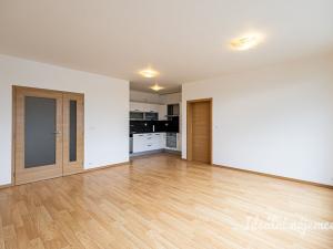 Pronájem bytu 2+kk, Praha - Vysočany, Sousedíkova, 57 m2