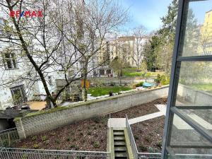 Pronájem bytu 1+1, Praha - Vinohrady, Polská, 47 m2