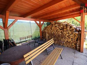 Prodej rodinného domu, Česká Lípa - Dolní Libchava, 210 m2