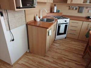 Pronájem bytu 3+1, Olomouc - Neředín, Dělnická, 72 m2