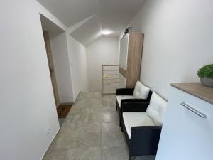 Prodej bytu 3+kk, Pletený Újezd, 9. května, 62 m2