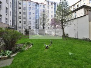 Pronájem bytu 2+kk, Praha, Ladova, 93 m2