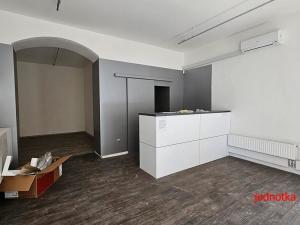 Pronájem obchodního prostoru, Brno, Hybešova, 131 m2