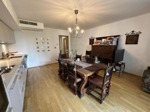Prodej bytu 3+kk, Praha - Žižkov, Ke kapslovně, 93 m2