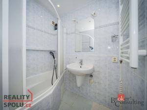 Prodej bytu 3+1, Praha - Černý Most, Vybíralova, 74 m2