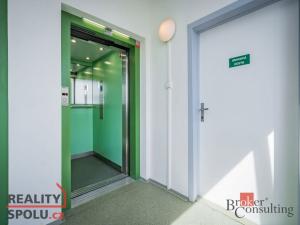 Prodej bytu 3+1, Praha - Černý Most, Vybíralova, 74 m2
