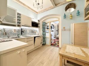 Pronájem bytu 2+kk, Praha - Karlín, Sokolovská, 35 m2