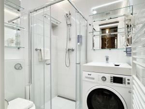 Pronájem bytu 2+kk, Praha - Karlín, Sokolovská, 35 m2