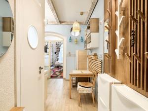 Pronájem bytu 2+kk, Praha - Karlín, Sokolovská, 35 m2