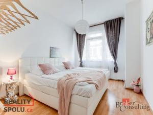 Prodej bytu 2+kk, Praha - Malá Strana, Újezd, 56 m2