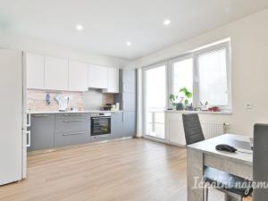 Pronájem bytu 2+kk, Brno - Židenice, Slatinská, 42 m2