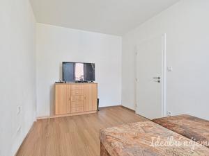 Pronájem bytu 2+kk, Brno - Židenice, Slatinská, 42 m2