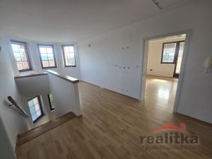 Pronájem bytu 3+kk, Opava - Kylešovice, Slovenská, 100 m2