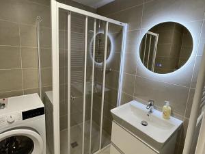 Pronájem bytu 2+kk, Praha - Horní Měcholupy, Milánská, 55 m2