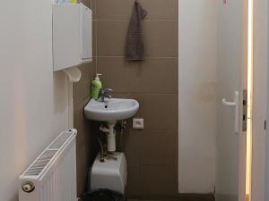 Pronájem skladu, Zdice, 750 m2