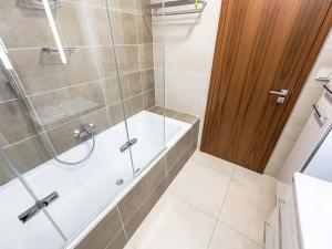 Pronájem bytu 2+kk, Praha - Jinonice, Kloudova, 58 m2