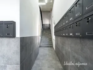 Pronájem bytu 1+kk, Praha - Kyje, Za černým mostem, 25 m2