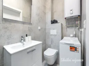 Pronájem bytu 1+kk, Praha - Kyje, Za černým mostem, 25 m2