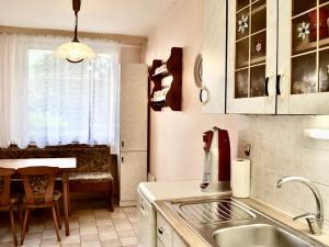 Pronájem bytu 3+1, Praha - Čimice, Křivenická, 72 m2