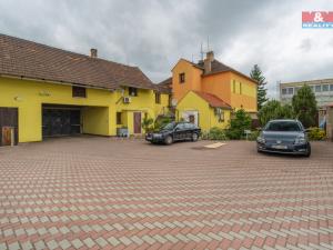 Prodej činžovního domu, Černčice, Husova, 732 m2